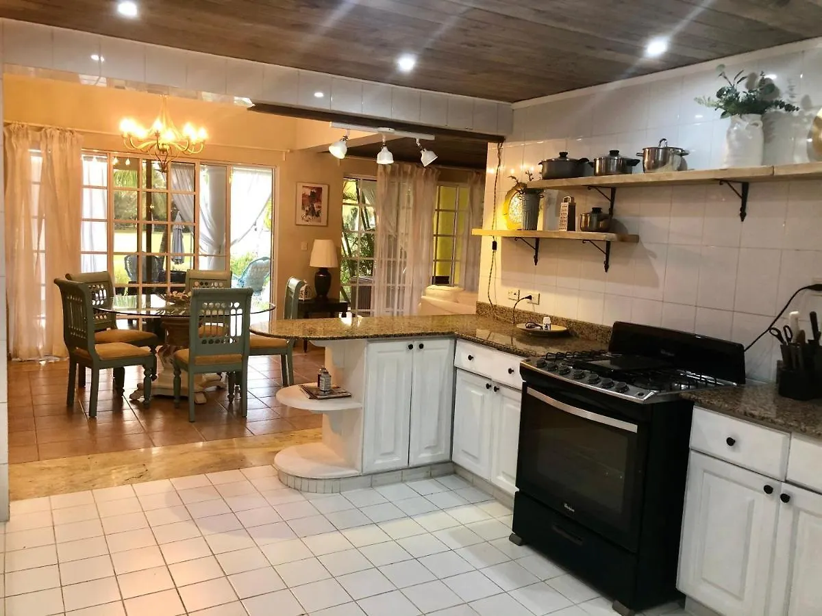 Cocotal, Villa Tropical En Punta Cana